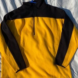 BLACK AND TELLOW PULL OVER